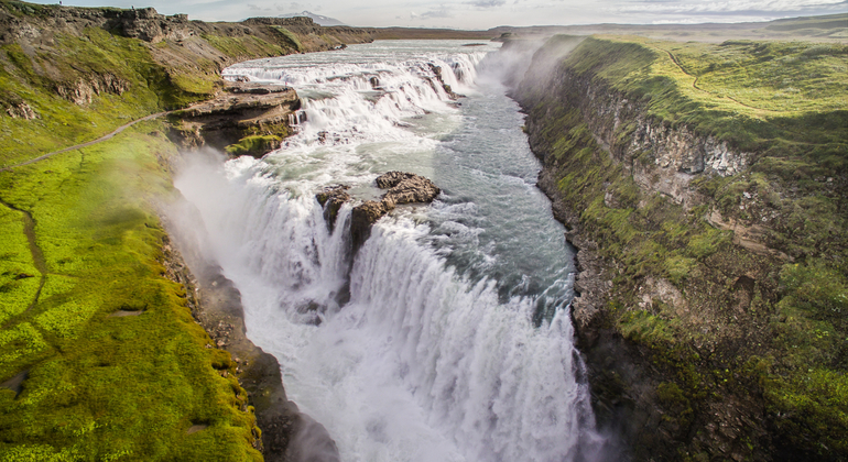 Grand Golden Circle Full-day Tour Provided by BusTravel Iceland
