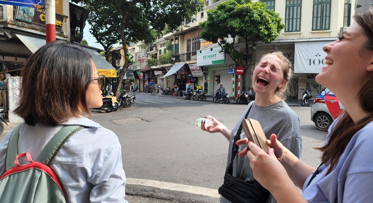 Comer e Explorar em Hanói