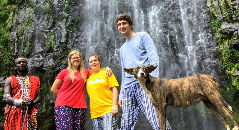 Materuni-Wasserfälle und Kaffeeplantage Bereitgestellt von Oserok Trips