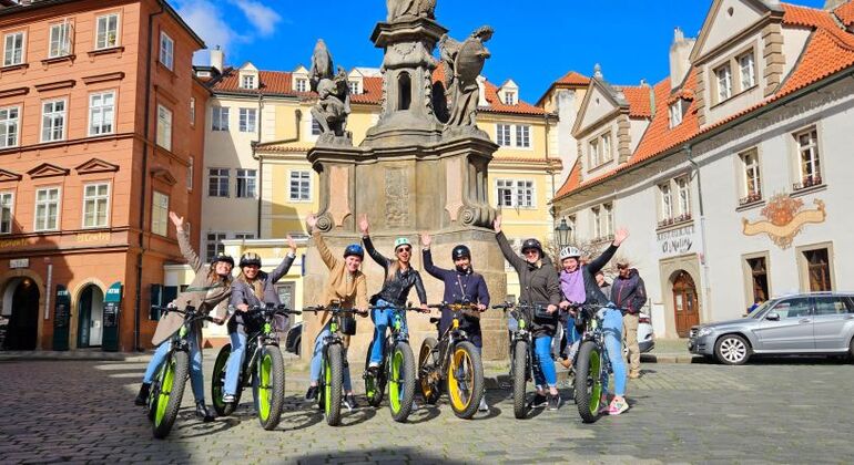 Passeio guiado de bicicleta eléctrica de gordura em Praga