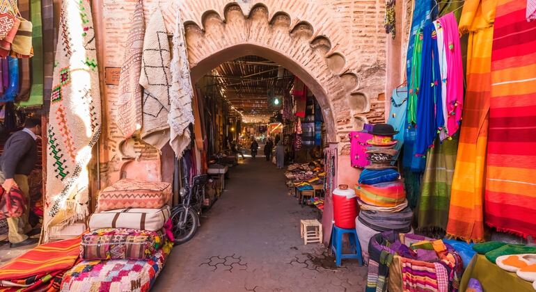 Marrakech histórico a pie y tour privado de compras por los zocos Marruecos — #1