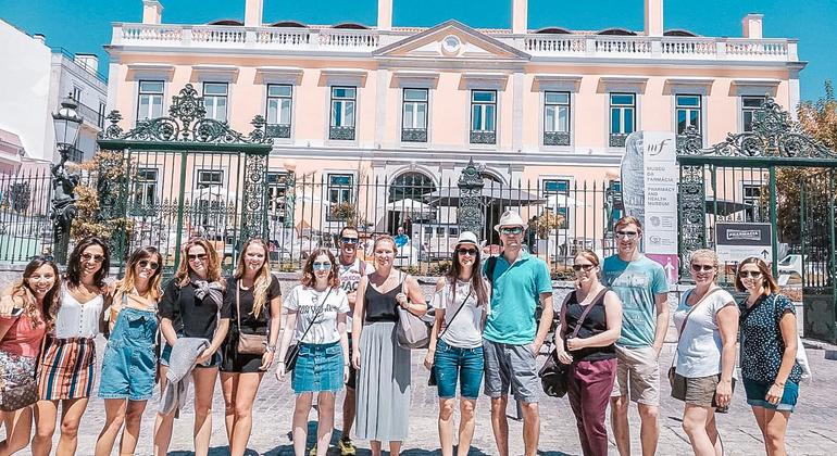 free-tour-around-the-downtown-area-baixa-and-chiado-es-5
