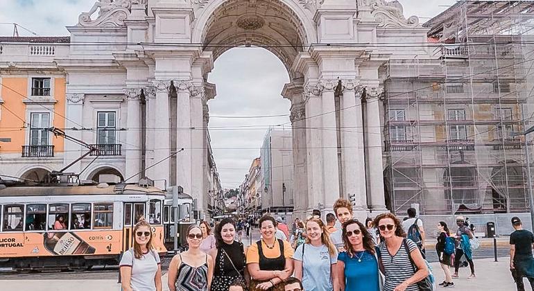 free-tour-around-the-downtown-area-baixa-and-chiado-es-9