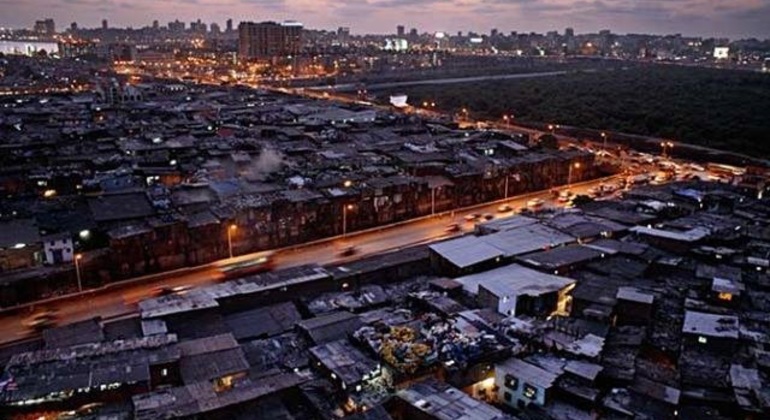 Slum of Mumbai Walking Tour India — #7