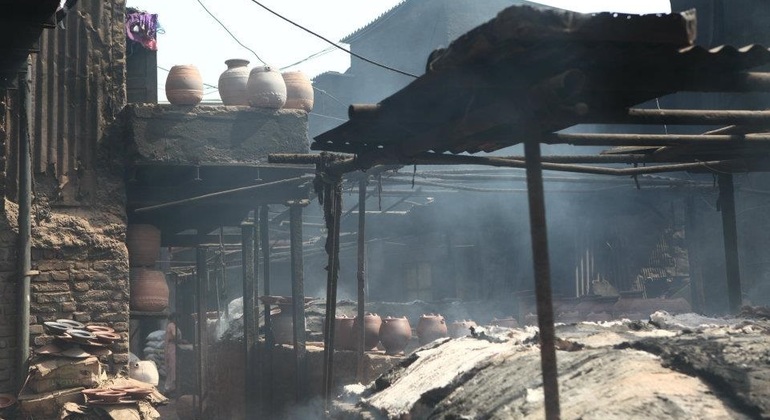 Slum of Mumbai Walking Tour India — #6