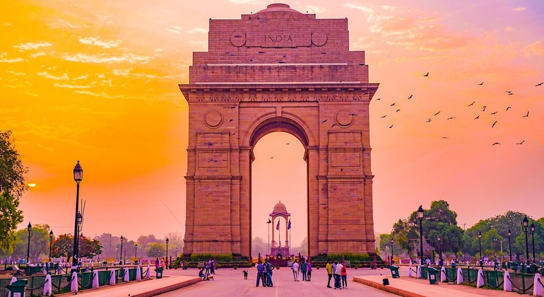 El Mejor Paseo por el Patrimonio de Nueva y Vieja Delhi: Mercado de especias, religión sij, comida Operado por Tours with Rahul