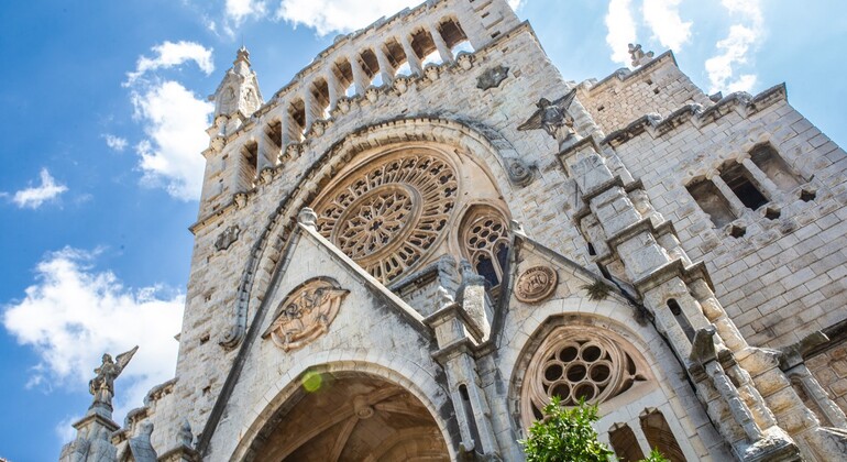 Zugfahrt nach Sóller und Bootsfahrt nach Sa Calobra Bereitgestellt von nofrills excursions