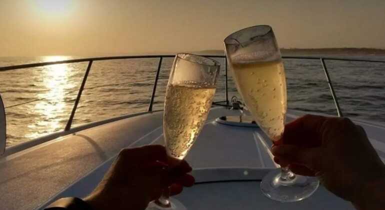Taormina Sonnenuntergang auf einem Boot & Prosecco Verkostung Erfahrung Bereitgestellt von Thomas