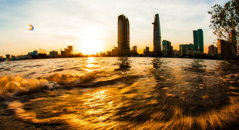 Sai Gon Free Tour: Twilight Hour - Walk, Talk and Taste Vietnam &mdash; #7