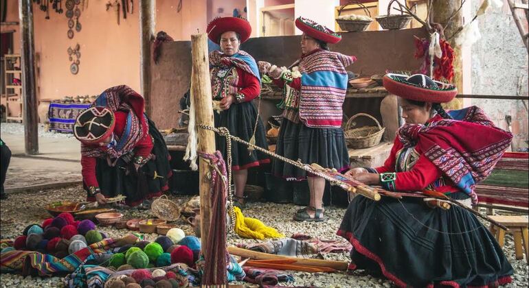 Cusco: Heiliges Tal VIP + Buffet Mittagessen