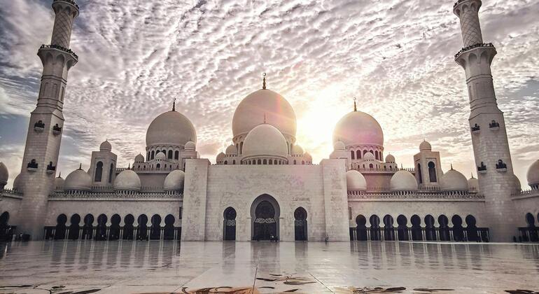 Visite de la ville d'Abu Dhabi - Journée complète Fournie par ALAM ALSAHARA TOURISM L.L.C