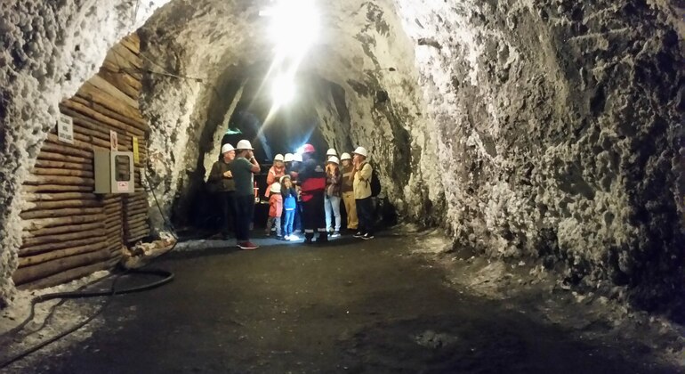 Excursão de meio dia à mina de sal de Nemocón Organizado por Transfers & tours