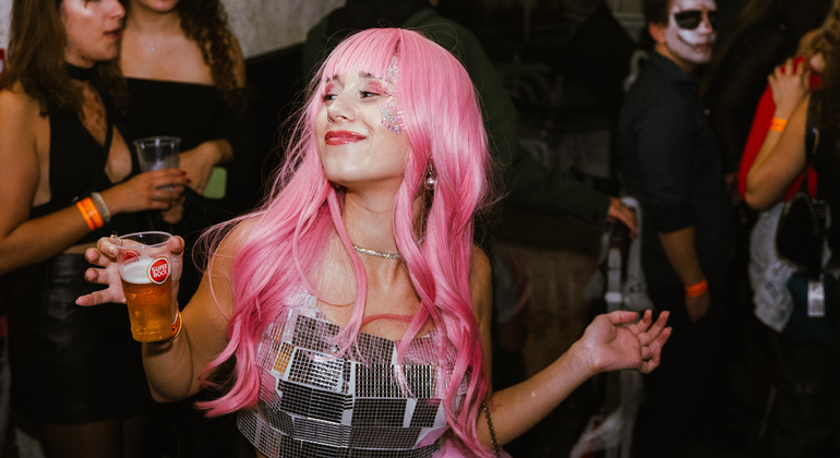 Carnival Extravaganza Porto Pub Crawl Portugal — #9