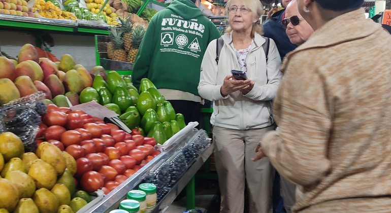 Fruit Tour at the VII de Agosto Market Colombia &mdash; #2
