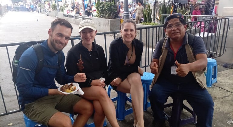 Visita gastronómica gratuita ao Mercado Central de Lima e à Chinatown Organizado por Inka France Tours 