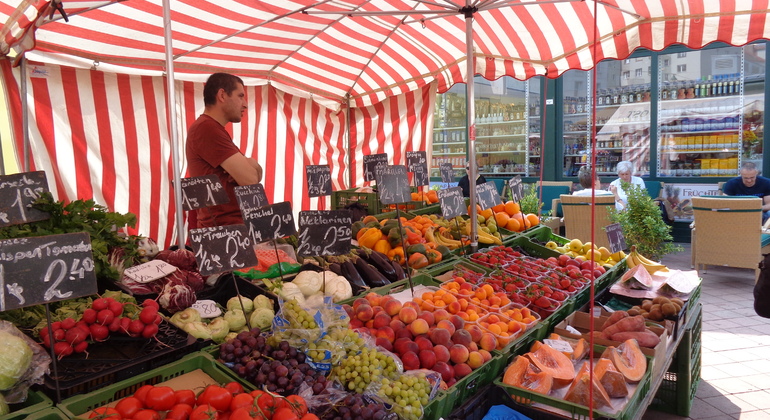 vienna-naschmarkt-food-walking-tour-en-2