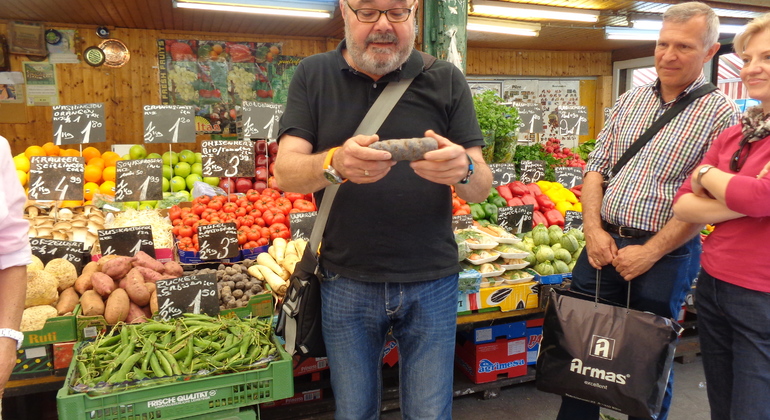 vienna-naschmarkt-food-walking-tour-en-5
