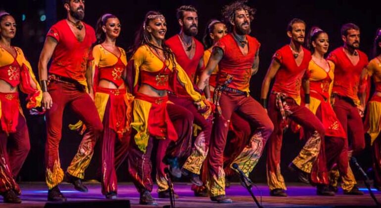 Fogo do espetáculo de dança anatólia de Side e Alanya