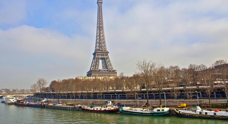 Visite gratuite Histoire, photographie et curiosités avec la Tour Eiffel