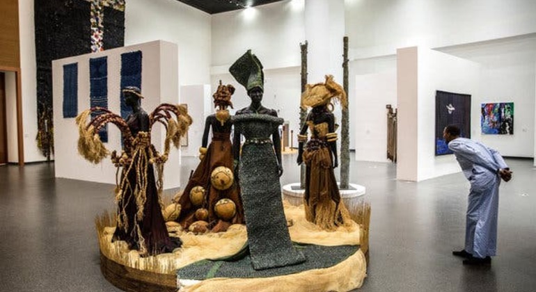 Tour Dakar Shopping Cultura e Storia Fornito da Mali Morris