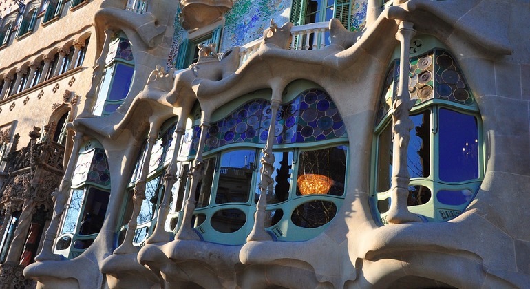 free-tour-in-passeig-de-gracia-es-2