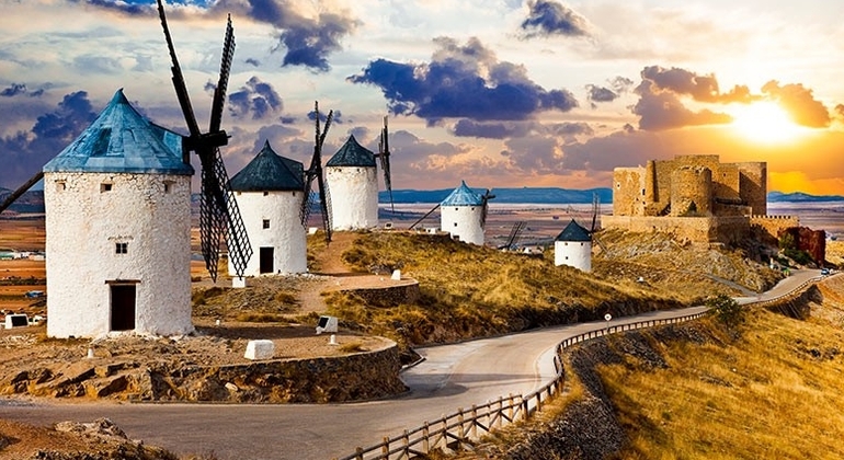 Toledo e Consuegra - Tour privato da Madrid - Tour di 1 giorno Fornito da SpainToursTravel