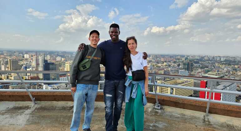 Visita a la barriada de Kibera con un empresario social Operado por Luke Kagose
