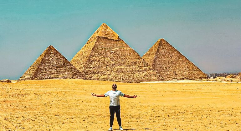 Pyramides de Gizeh et Sphinx avec photoshoot  Fournie par Ems egypt tours 