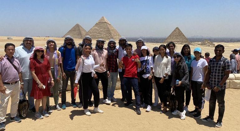 Tour di mezza giornata alle Piramidi e alla Sfinge Fornito da Esraa Shaaban