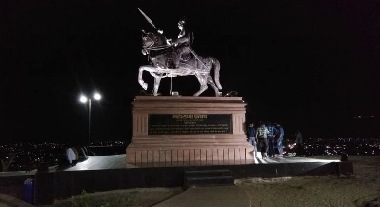 Maravillas Nocturnas de Udaipur: Visita guiada nocturna a pie Operado por Nine Tours