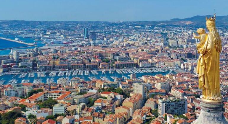 Marseille Panorama Bereitgestellt von Mattew Bello