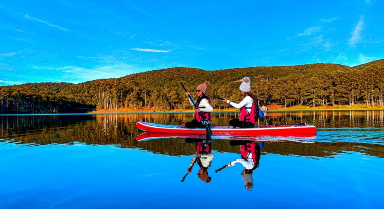 1 dia de trekking-sup/caiaque a remo-almoço de piquenique na margem do lago Organizado por Highland Sport Travel