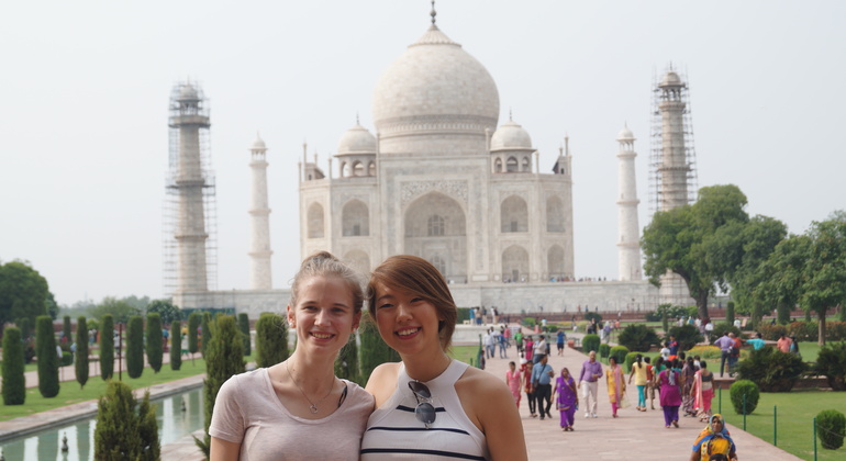 Excursão de um dia ao Taj Mahal Organizado por ghumindiaghum