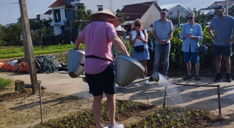 Tour in bicicletta della campagna di Hoi An - Villaggio vegetale di Tra Que e Basketboat Vietnam — #4