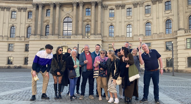 Visite de la ville médiévale de Berlin par les bâtards grossiers Fournie par Can You Handle It Tours