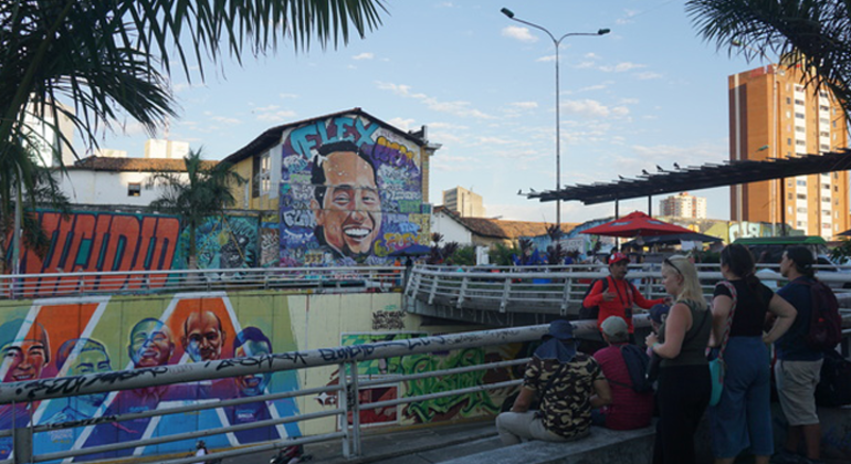 Cali - Salsa, arte urbana e resistência Organizado por Beyond Colombia - Free Walking Tours