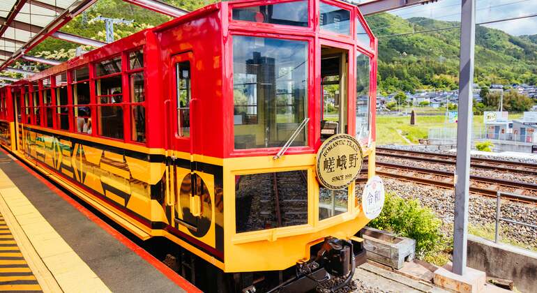 one-day-arashiyama-train-tickets-crossing-tour-from-osakakyoto-es-9