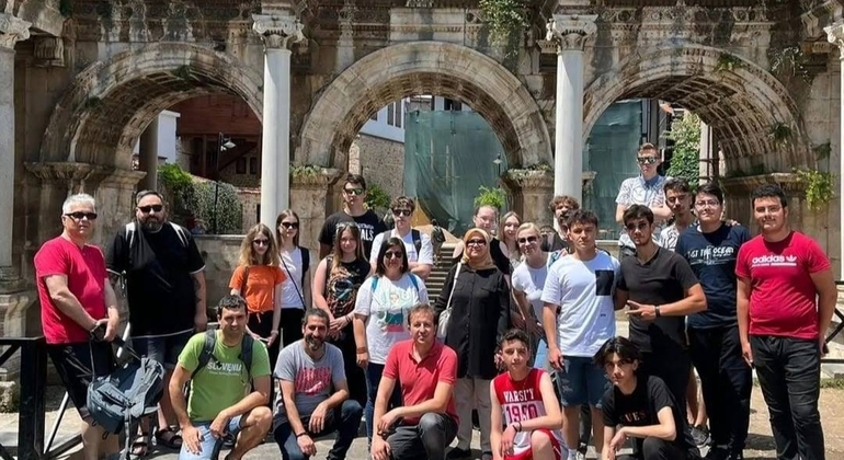 Antalya Kulturelle Stadtrundfahrt Bereitgestellt von Fatih Codur