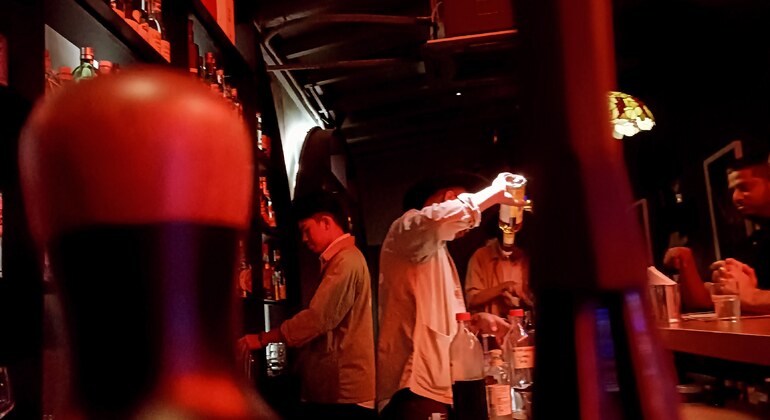Saltar de bar em bar Organizado por Ronan Lim