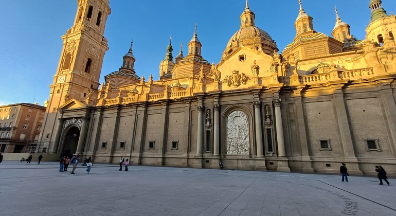 Kostenlose Tour auf den Spuren von Zaragoza Bereitgestellt von Tras las Huellas de Zaragoza 