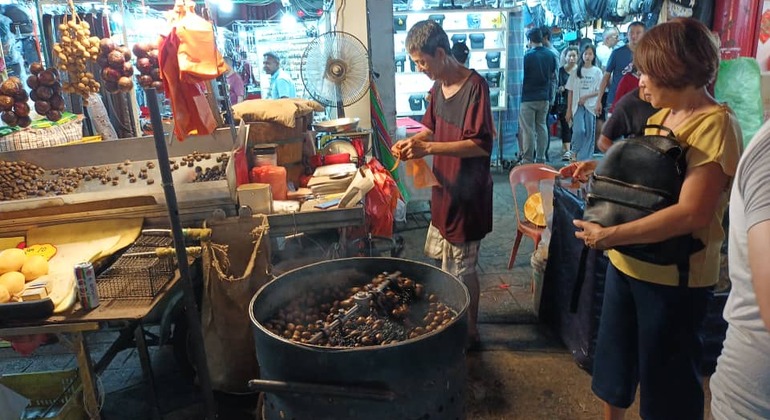 Tour de comida de rua em Kuala Lumpur Organizado por Goh Hock Choon