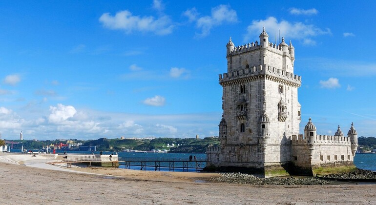 lisbon-small-group-van-tour-with-alfama-belem-es-1