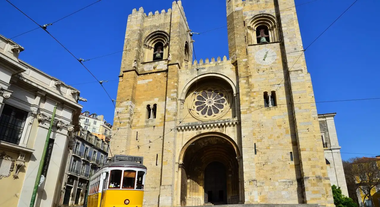 lisbon-small-group-van-tour-with-alfama-belem-es-3