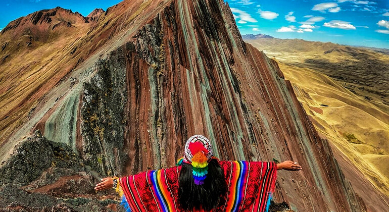 Pallay Punchu Montagne arc-en-ciel Pérou — #1