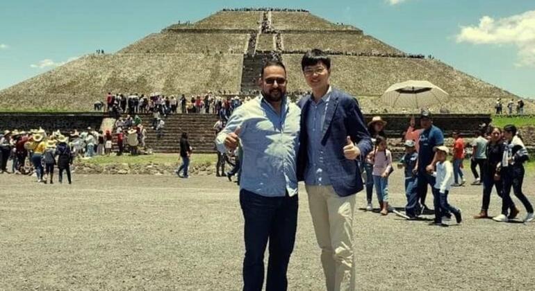 Pyramiden von Teotihuacan und Basilika von Guadalupe Mexiko — #9