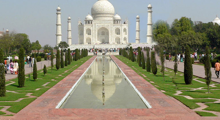 Taj Mahal Tour mit dem Gatimaan Zug von Delhi aus