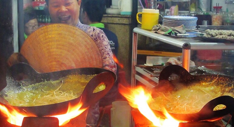 Ruta gastronómica gratuita Bites of Saigon Operado por Momo Travel