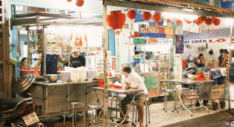 Street Food & The Life of Local - Free Walking Tour Vietnam — #8