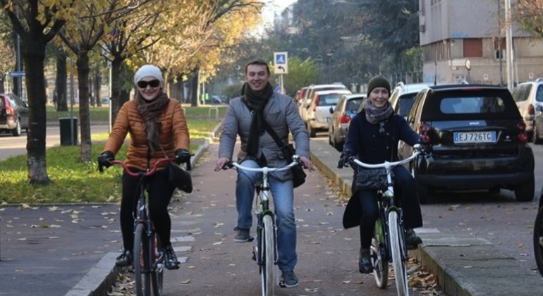 Passeio de bicicleta pelas jóias escondidas de Milão Organizado por Velocipedi