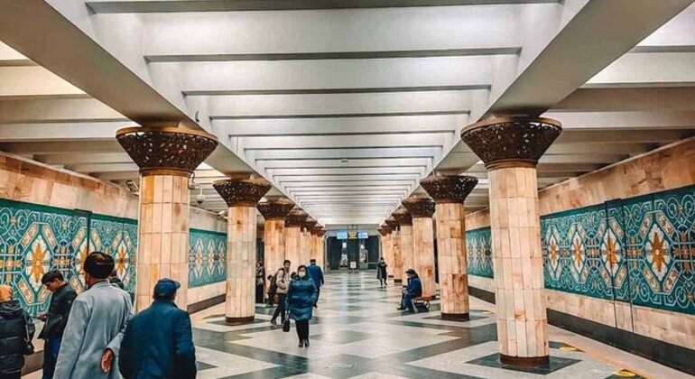 Città vecchia di Tashkent e architettura sovietica: Tour della stazione della metropolitana Uzbekistan — #2